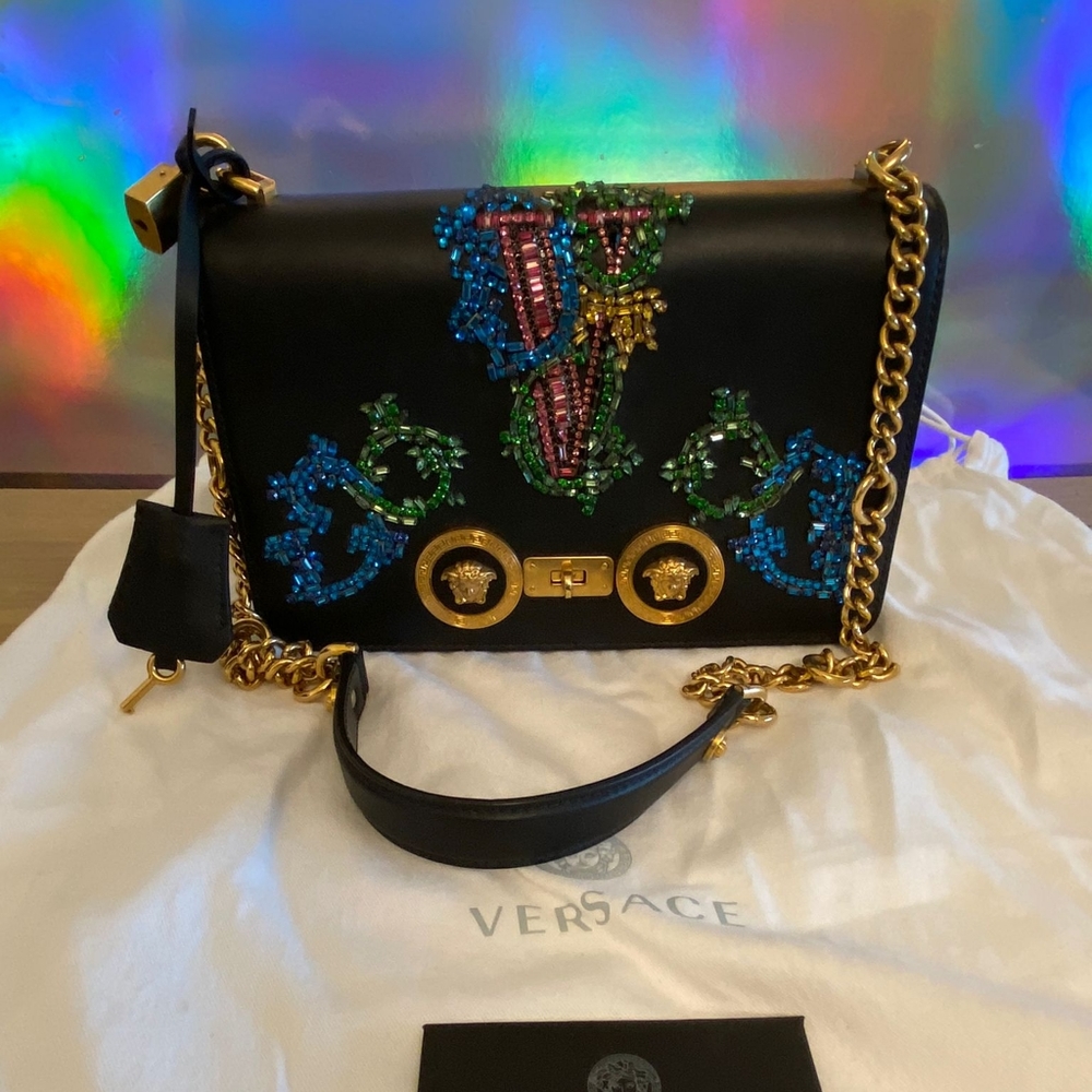 🤩48hrs🔥🔥Versace Icon Baroque Crystal Embellished Medusa Bag
